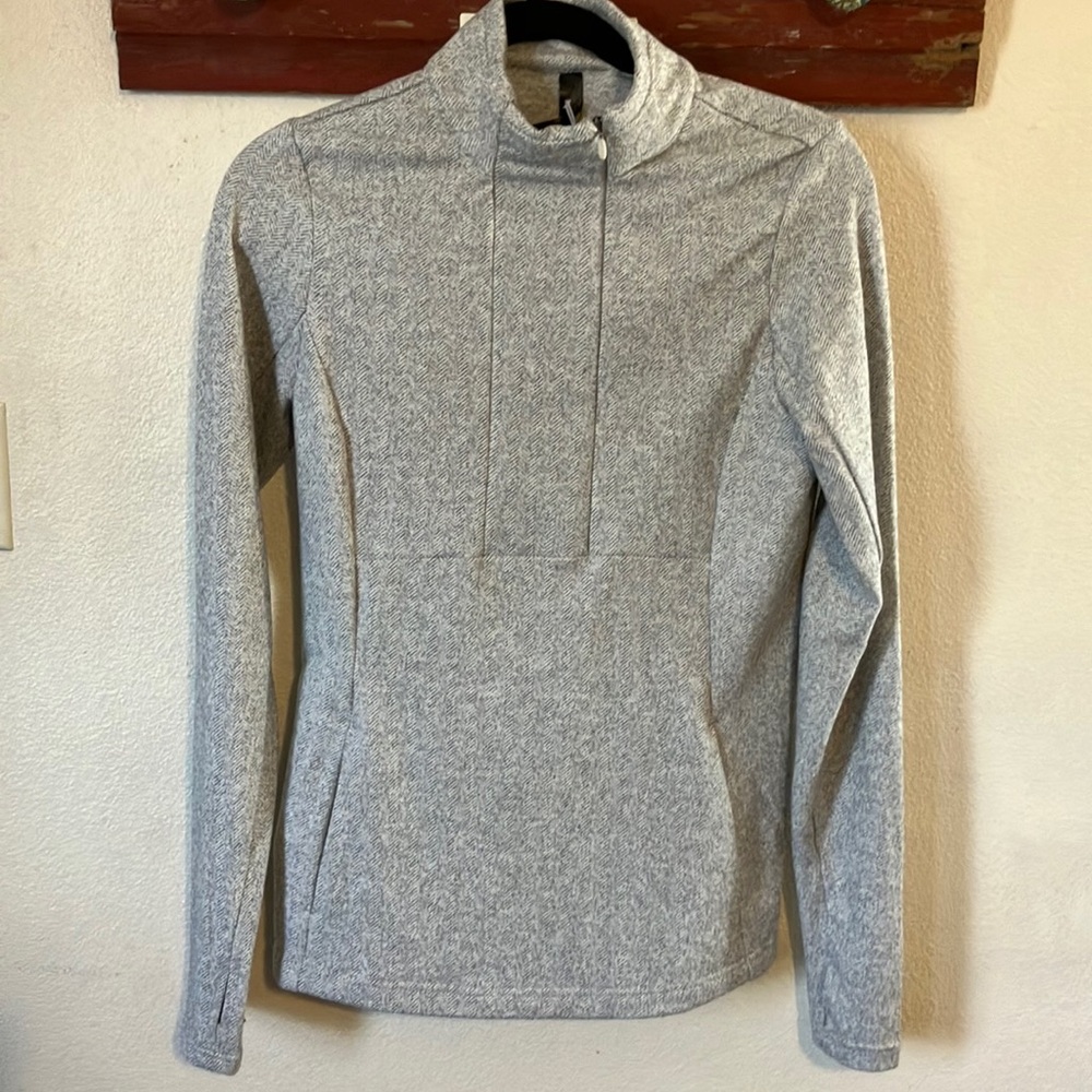 Kyodan Outdoor Gray Herringbone Pullover with Zipper, Pockets and Thumb‎ Hole